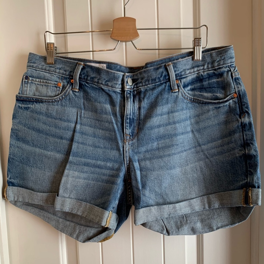 Gap 1969 Sexy Boyfriend Shorts